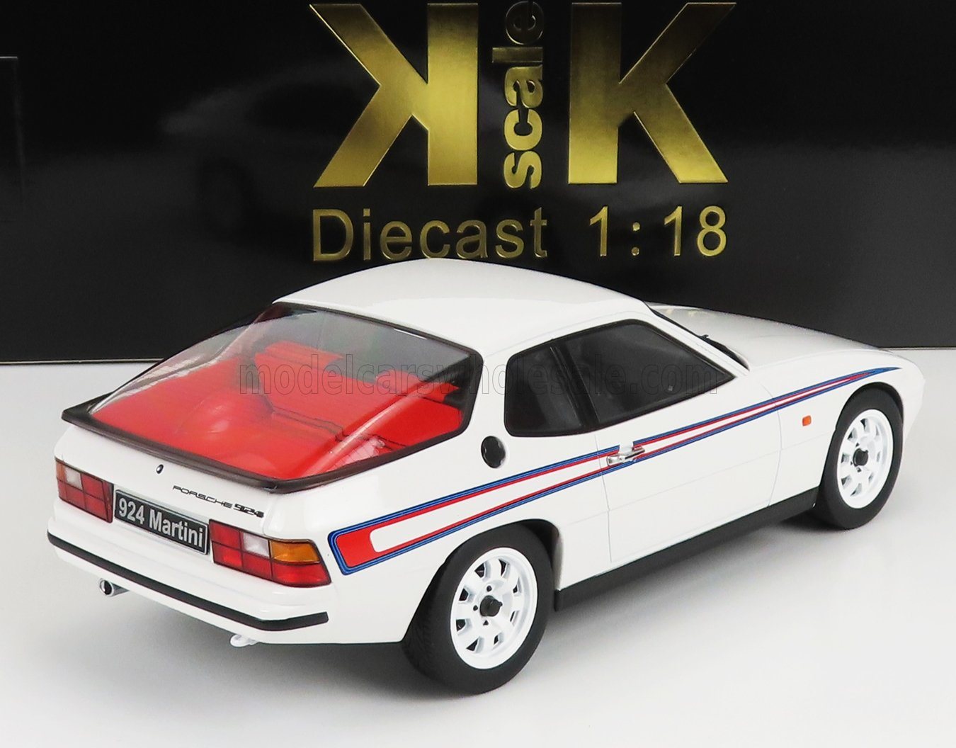 301-040 KK 1/18 ポルシェ 924 Martini 1985 1985 Porsche 924 Martini Livery White/Red/Blue in 1:18 scale by KK