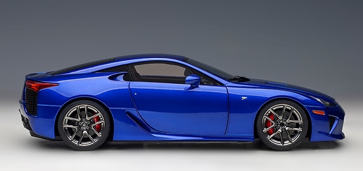 1/18 トヨタレクサスLFA AUTOart 1:18 Scale Lexus LFA Nurburgring Package, Black. ezToys