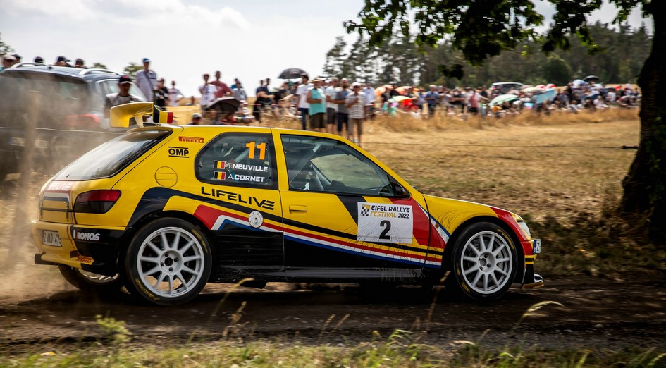Peugeot 306 Maxi N°2 – Eifel Rally 2022 – Neuville/Cornet, Solido 1/18 (réf. 1808304)