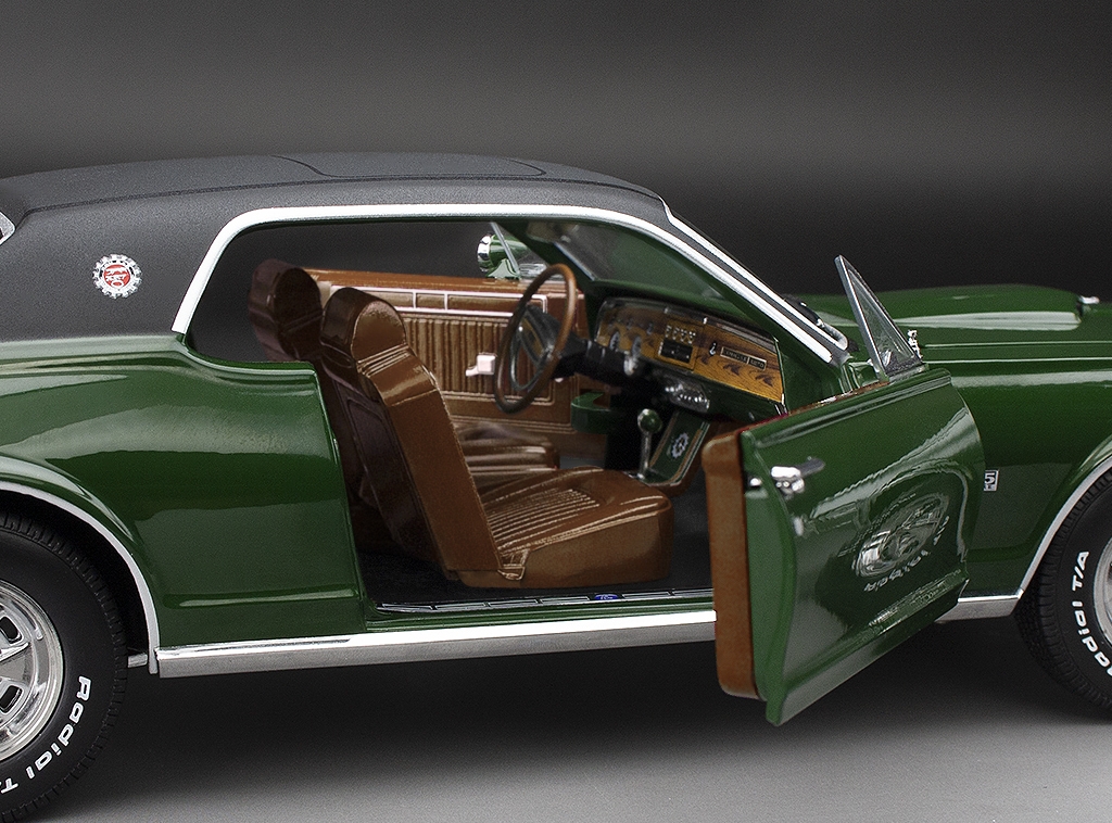 1968 Mercury Cougar XR7-G Augusta Green in 1:18 scale by Sun Star