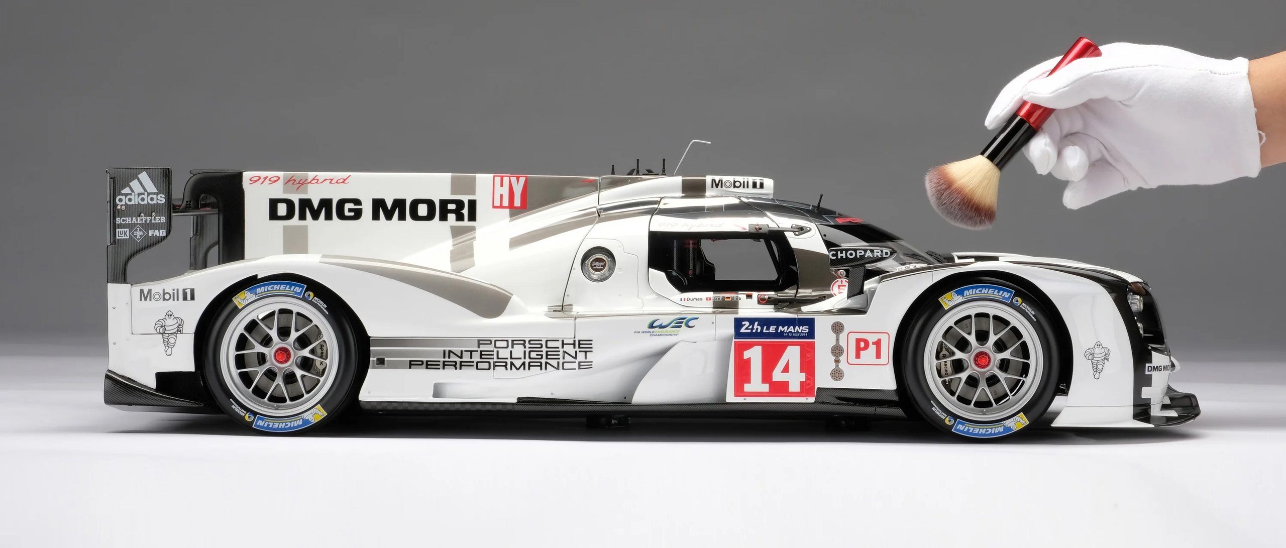 Porsche 919 Hybrid 2014 Le Mans in 1:8 scale by Amalgam