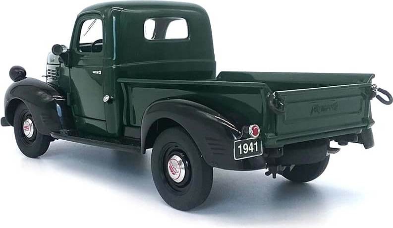 1941 Plymouth Pickup green/black in 1:24 scale by Danbury Mint by