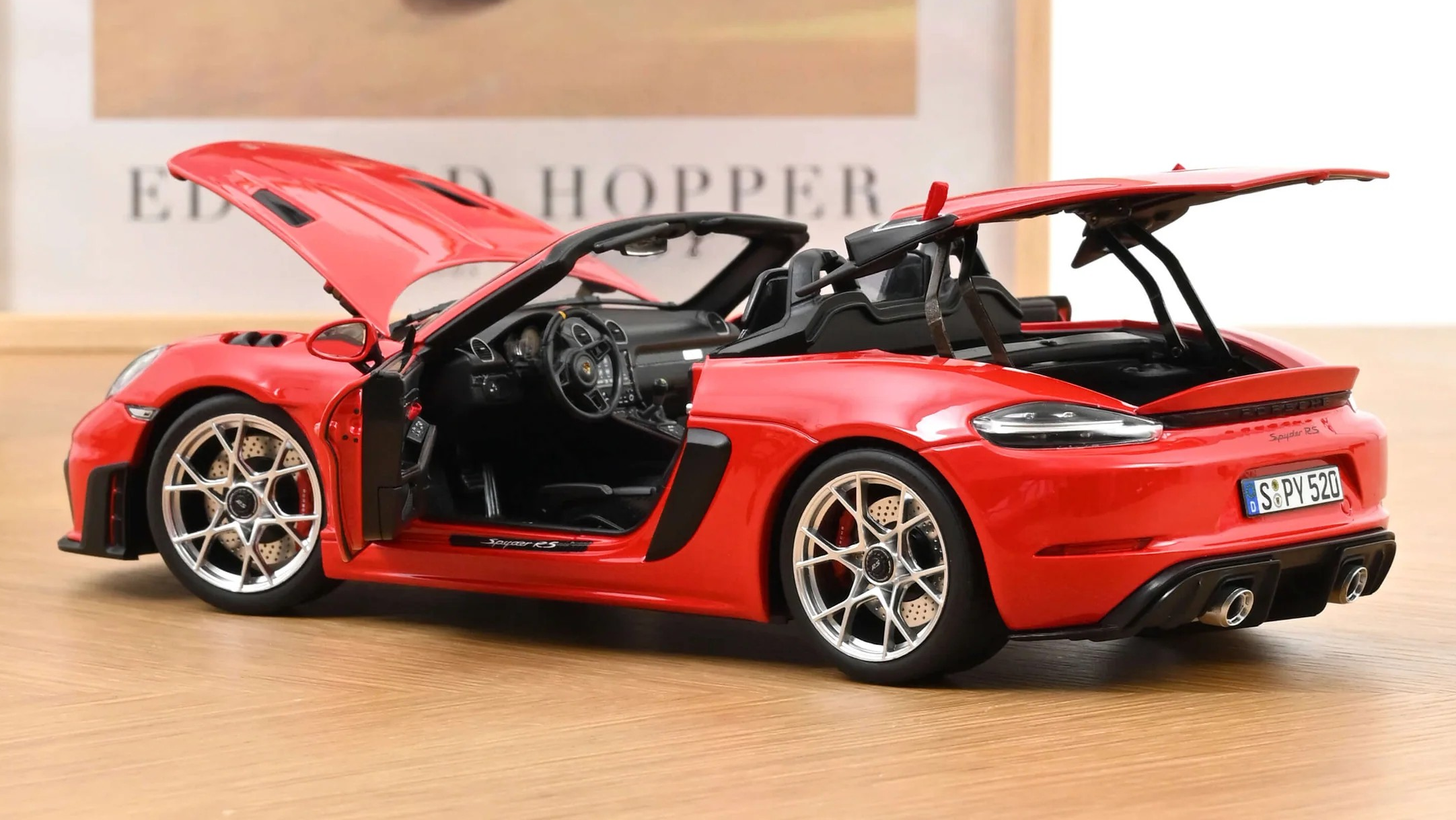 ハッピー1/18 ポルシェ 718 スパイダー RS レッド Spyder 1:18 Diecast Porsche 718 Spyder RS by Norev - YouTube