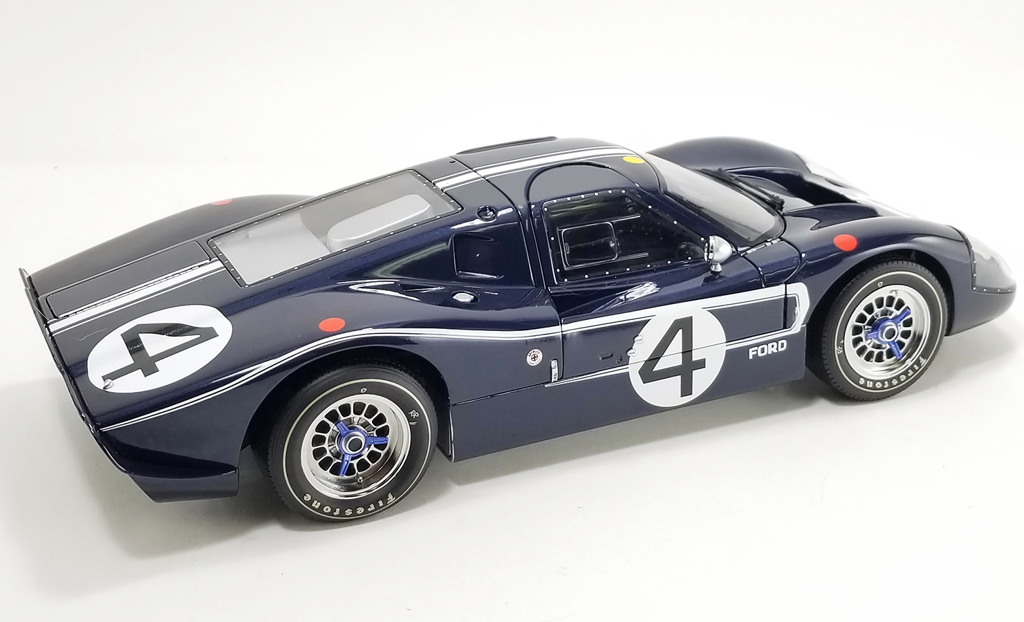 フォード GT40 MKⅣ 1967 セブリング12  1/18 エグゾト 京商 エグゾト 1/18 フォード GT40 Mk IV No 3 1967 ル・マン24h ford