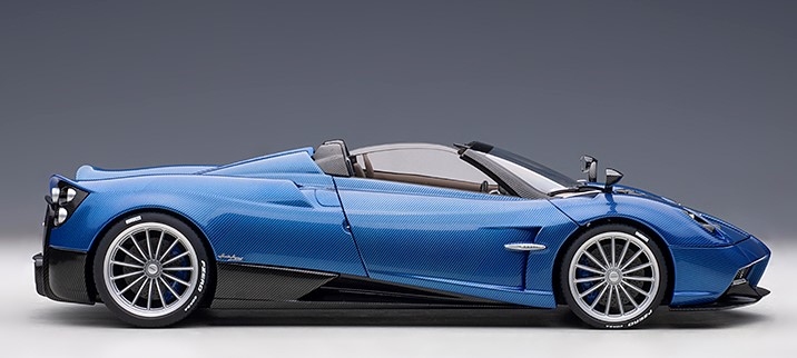 Pagani Huayra Roadster, Blu Tricolore Carbon Fiber in 1:18 scale