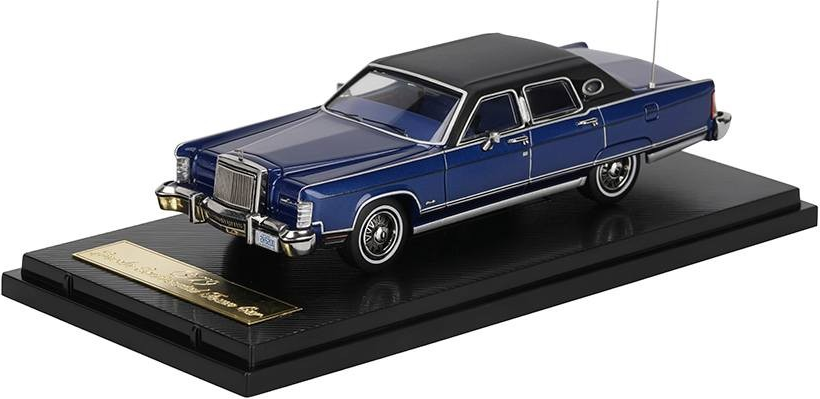 1979 Lincoln Continental Town Car Blue in 1:64 scale by Sun Star