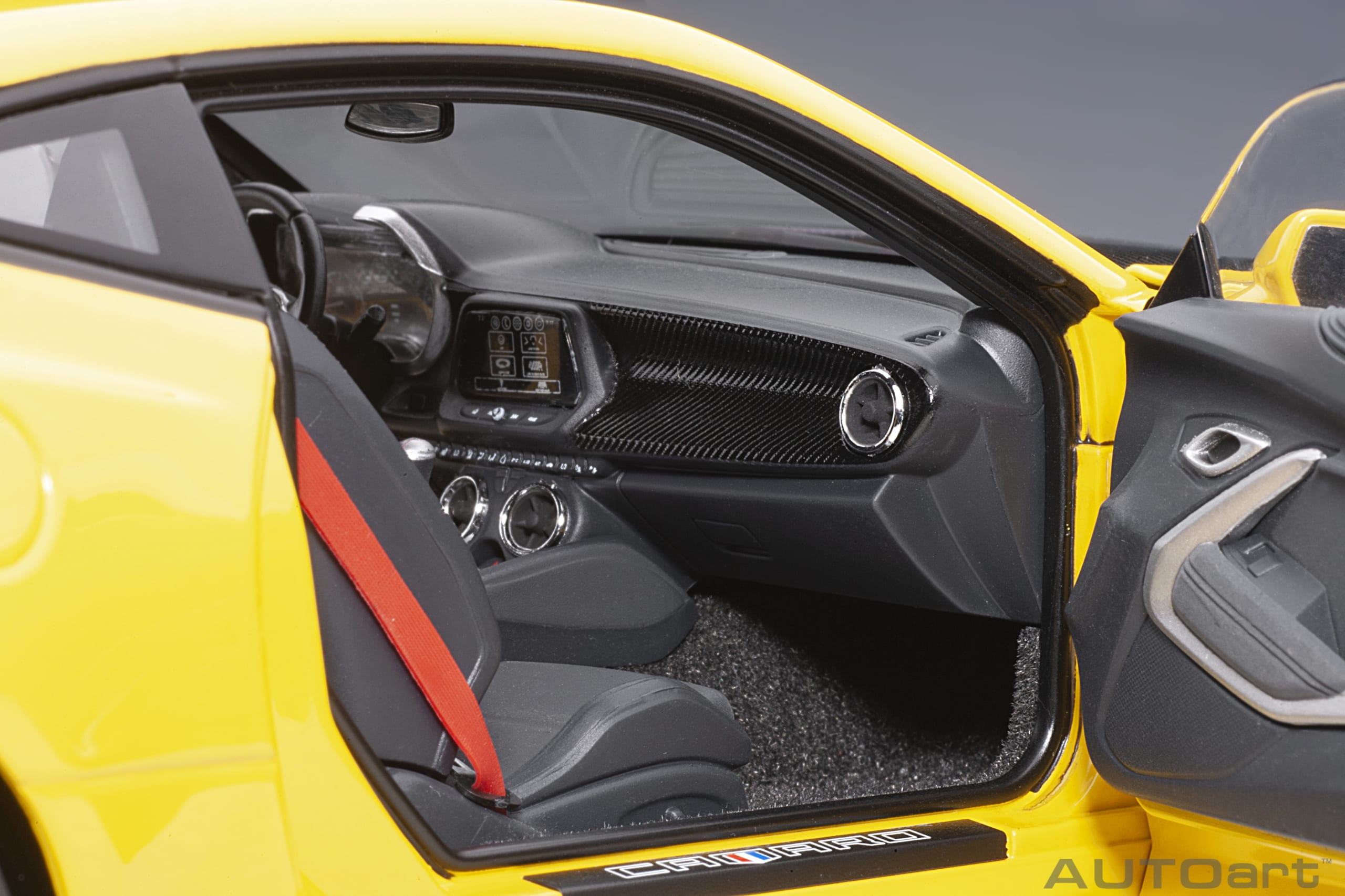 AUTOart 1/18 Chevrolet Camaro ZL1 2017 Yellow Finished
