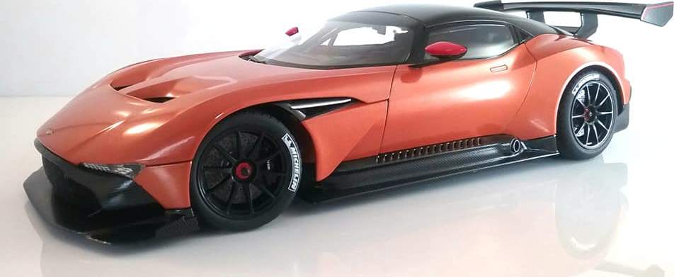 Altaya 1:43 Aston Martin Vulcan Année De Construction 2015 Orange Noir Mag Pf26