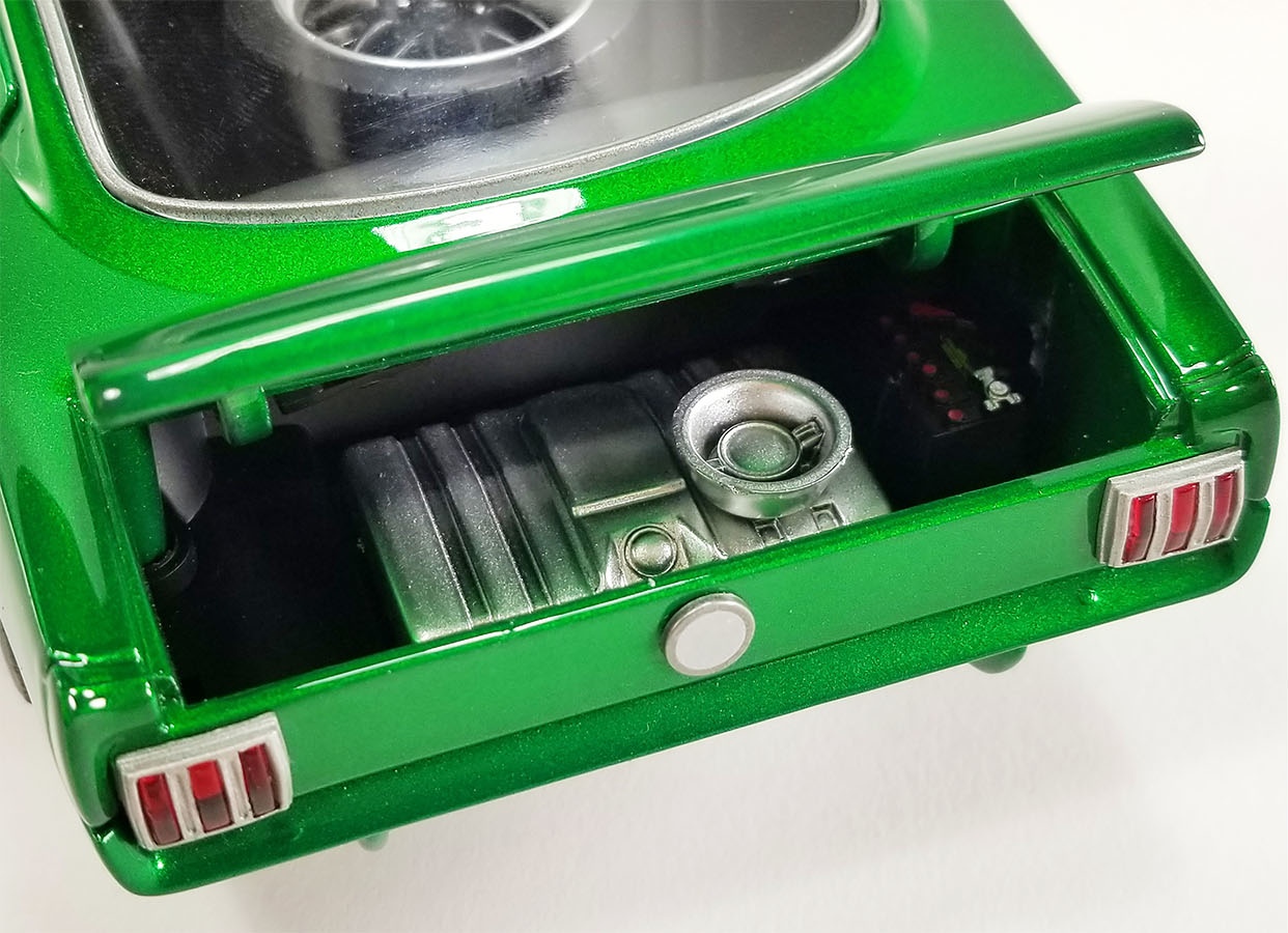 1965 SHELBY GT350R STREET FIGHTER GREEN HORNET in 1:18 scale