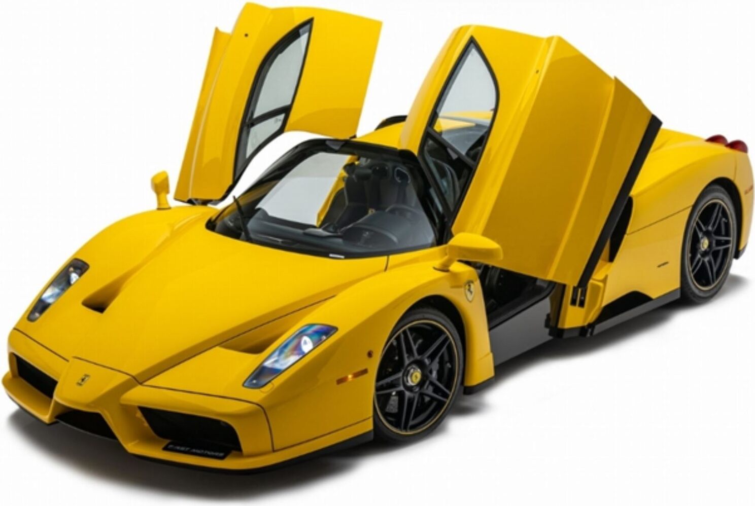 Ferrari Enzo Giallo Modena Black and Yellow Wheels in 1:18 scale w