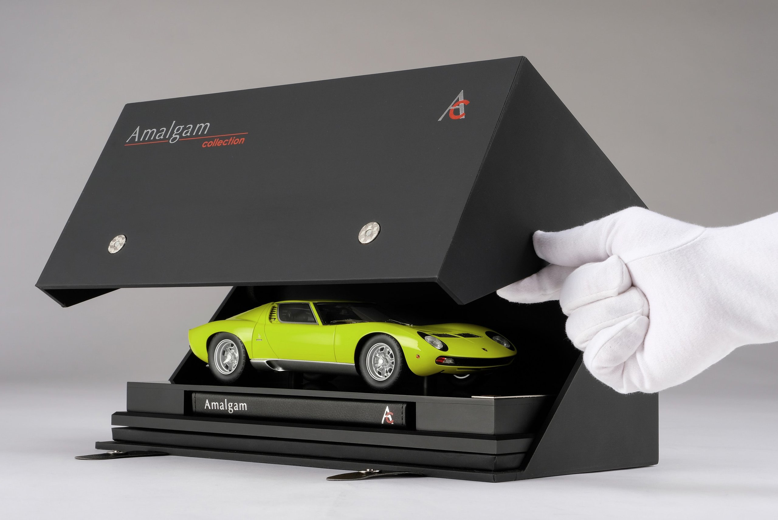 Lamborghini Miura Green in 1:18 Scale by Amalgam