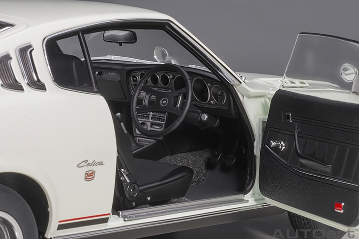 TOYOTA CELICA LIFTBACK 2000GT (RA25) 1973 (WHITE) in 1:18 scale by