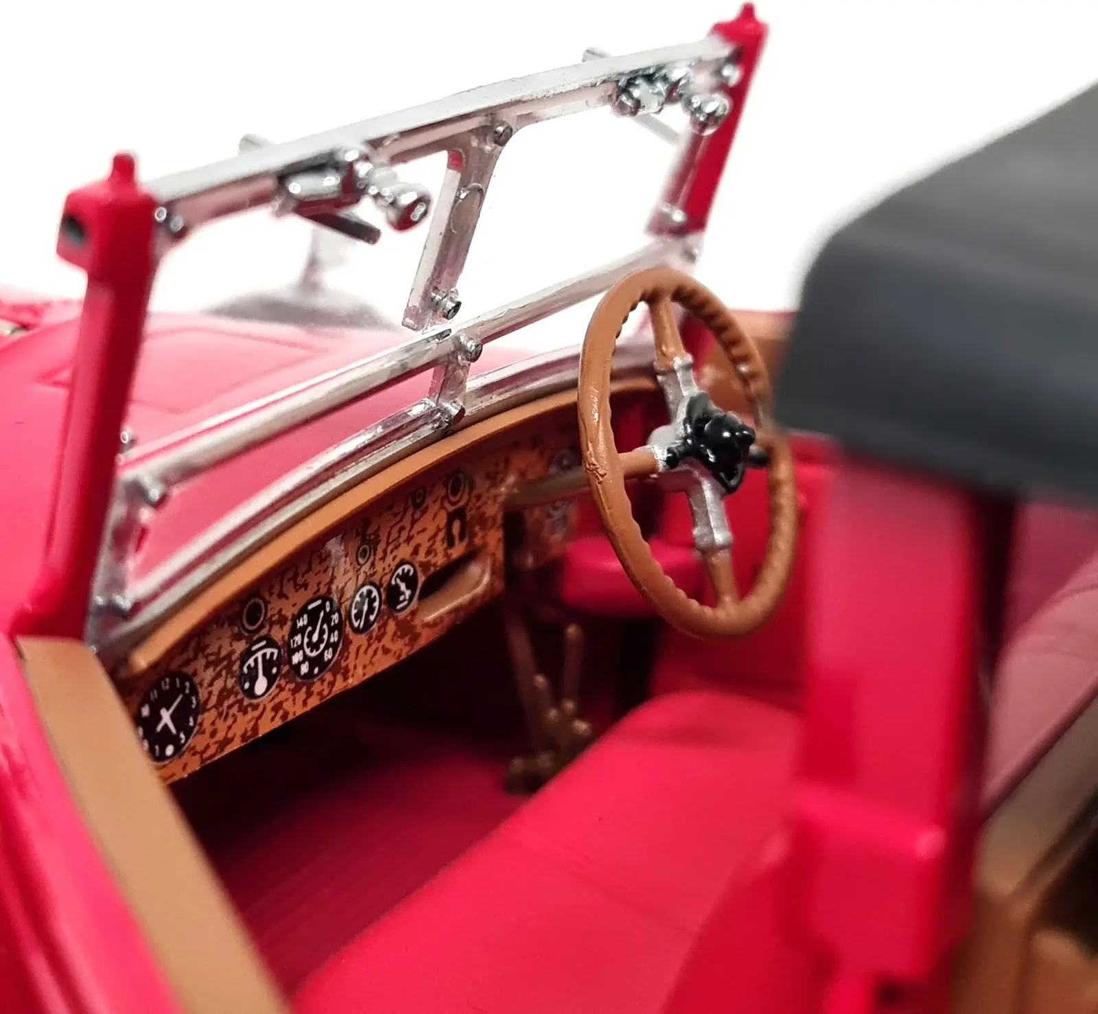 Franklin Mint 1/24 Rolls Royce Phantom I Cabriolet De Ville Rouge - Diecast