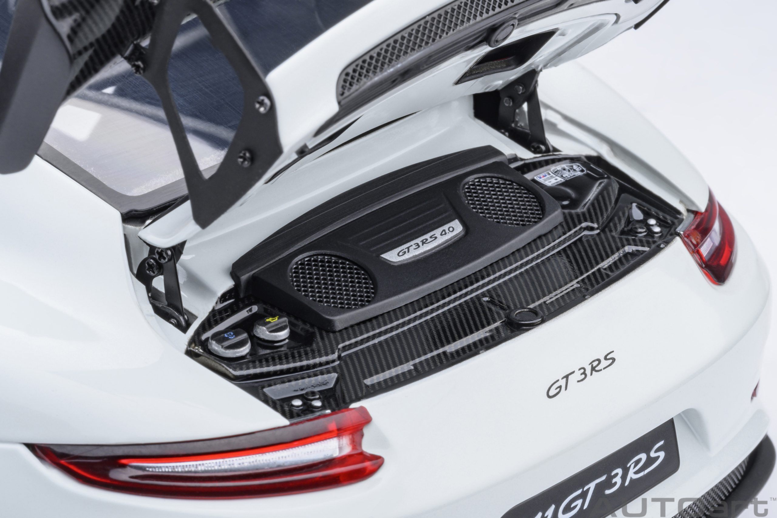 Porsche 911 991.2 GT3 RS Crayon in 1:18 Scale by AUTOart
