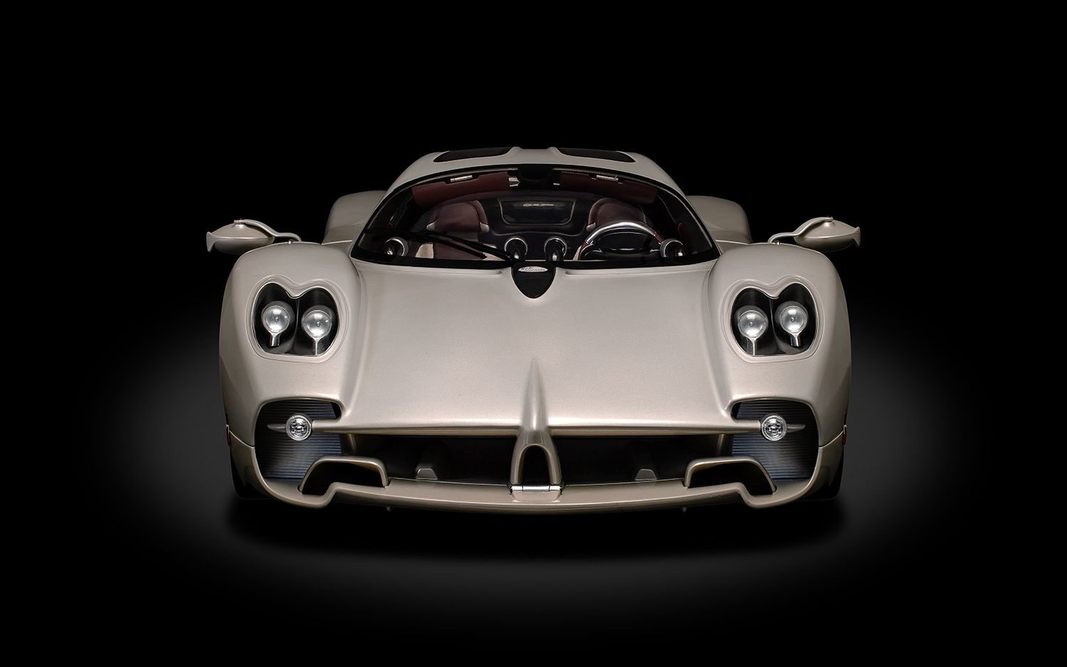 2023 Pagani Utopia Coupe Light Grey in 1:8 scale Complete