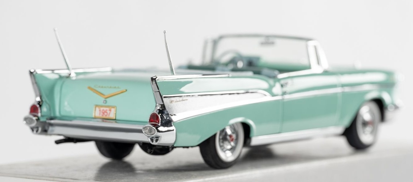 1957 CHEVROLET BELAIR SURF GREEN in 1:24 scale by Danbury Mint