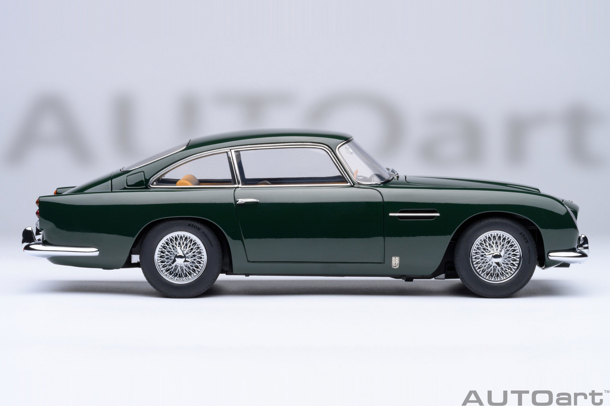 1/18 AUTOart 1963 Aston Martin DB5 ポンドカー 1/18 AUTOart 1963 Aston Martin DB5 (Red) - LIVECARMODEL.com