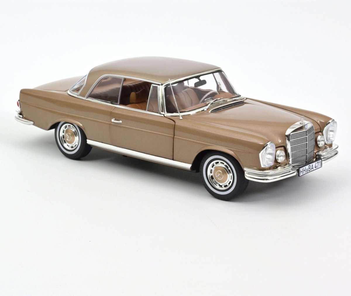 1969 Mercedes-Benz 250 SE Coupé Gold Metallic in 1:18 scale by