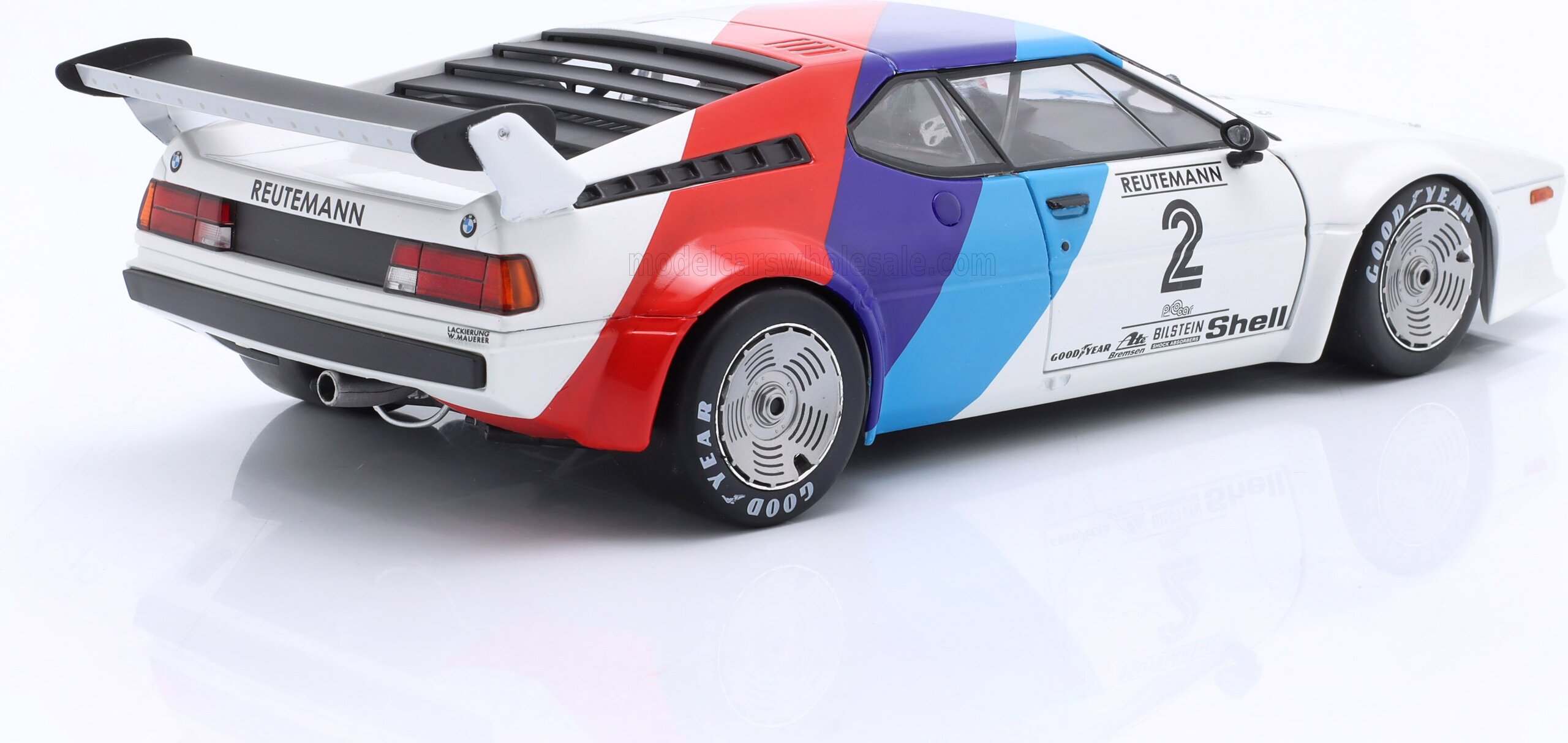 BMW M1 24 HOURS LE MANS IN 1980 1/18 SCALE MODEL FROM WERK 83