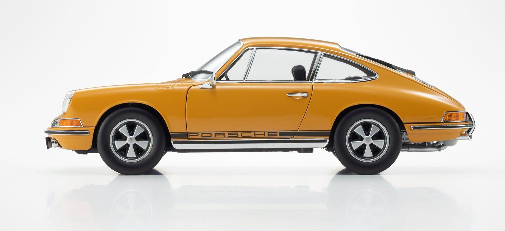 Porsche 911S Bahama Yellow 1:18 by Kyosho
