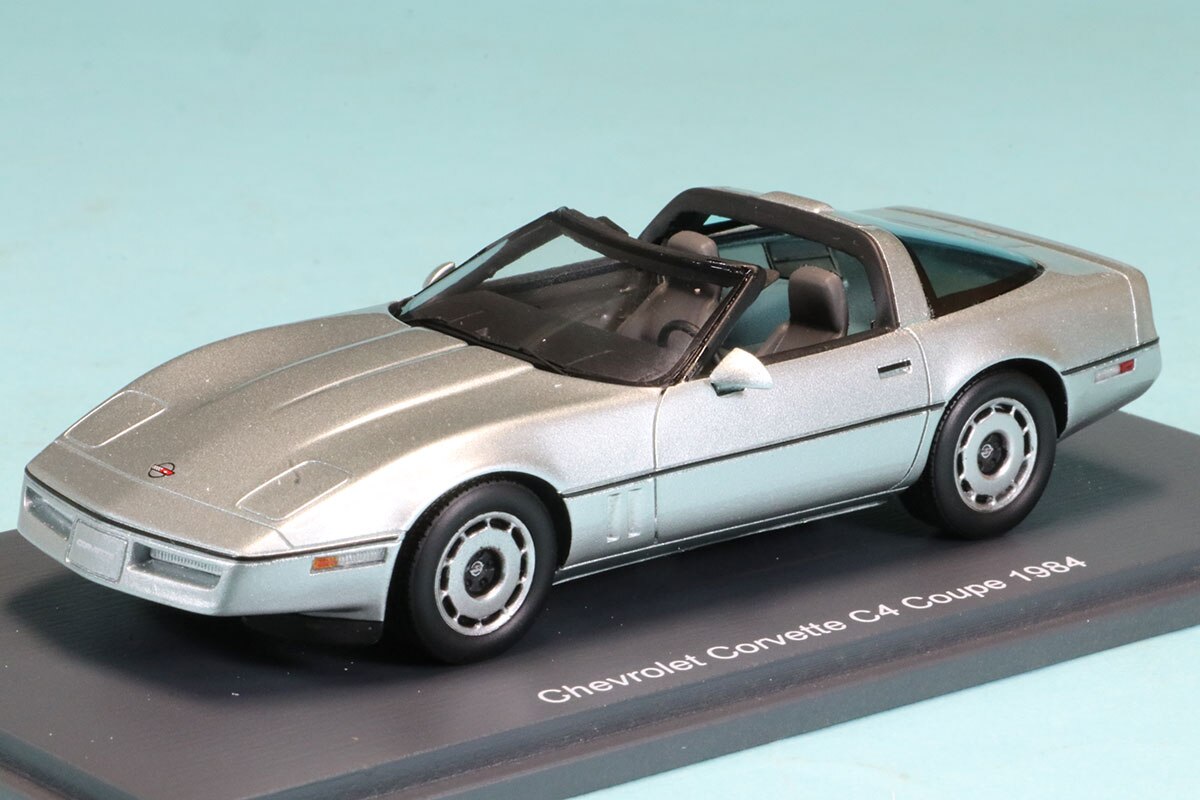Corvette C4 Silver Open Top in 1:43 scale by Schuco