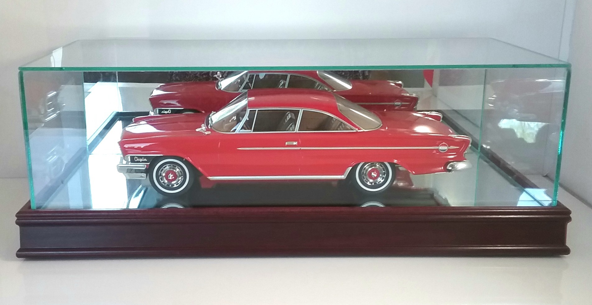 The 1:18 Scale Glass, Mirror, and Wood Display Case for Scale Models ...