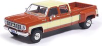 1975 Chevrolet K30 Crew Cab Dually Bronze/Tan in 1:64 scale