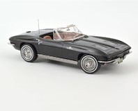 1963 Chevrolet Corvette Sting Ray Cabriolet in Black  1:18 scale