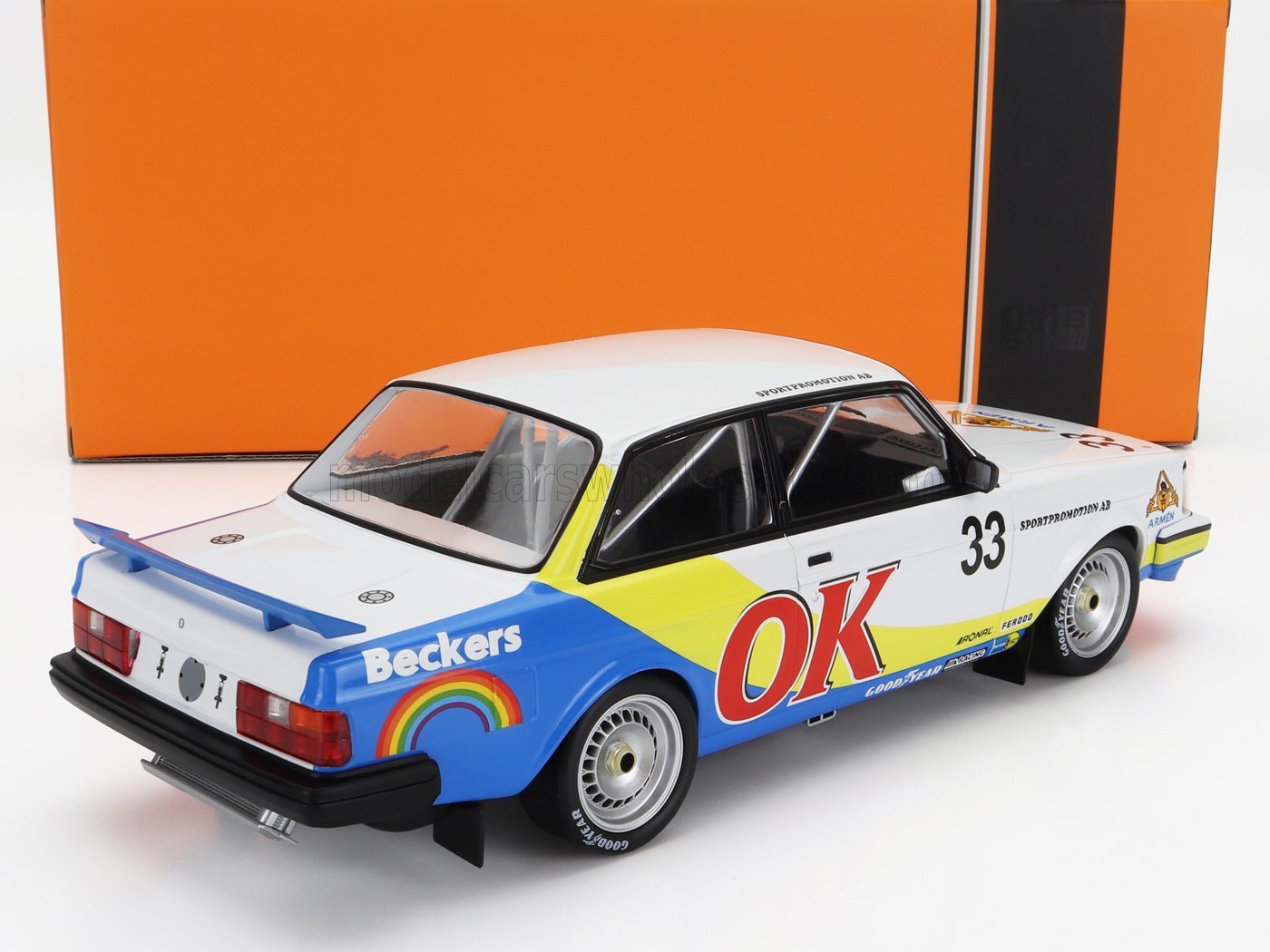 Modèle Réduit 1:18 IXO Volvo 240 Turbo #33 Zolder ETCC 1985 - Neuf En Boîte