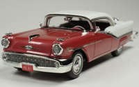 1957 Oldsmobile Starfire w/Continental Kit Royal Glow & Alcan White in 1:43 scale