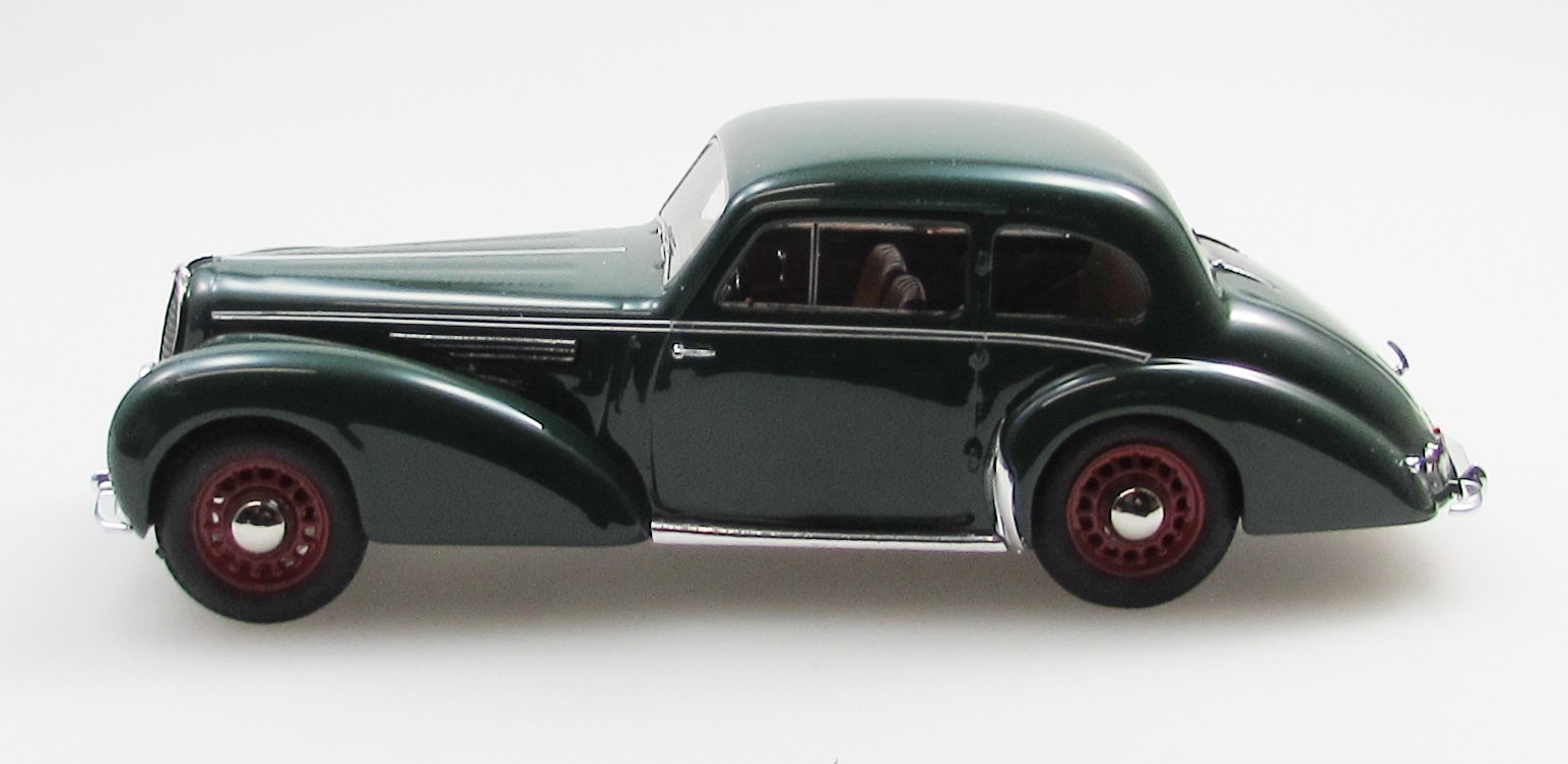 Here's a 1947 Delahaye 135M Cabriolet. 4 V