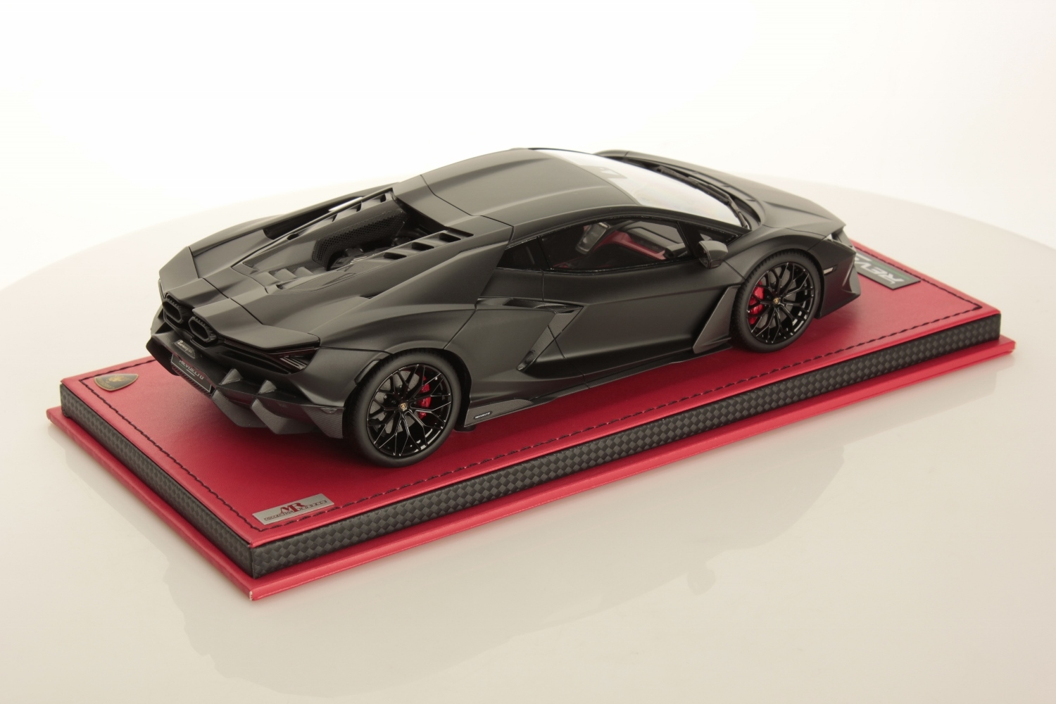 Revuelto Nero Nemesis Matt in 118 scale by MR Collection