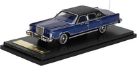1979 Lincoln Continental Town Car Blue in 1:64 scale