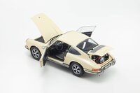 Porsche 911S Medium Ivory/Black Stripe 1:18