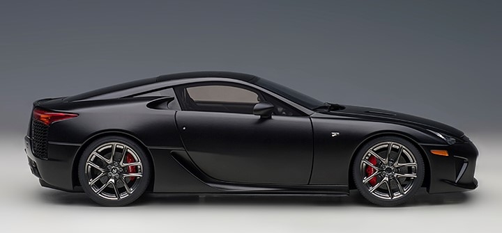 LEXUS LFA (MATT BLACK) in 1:18 scale by AUTOart