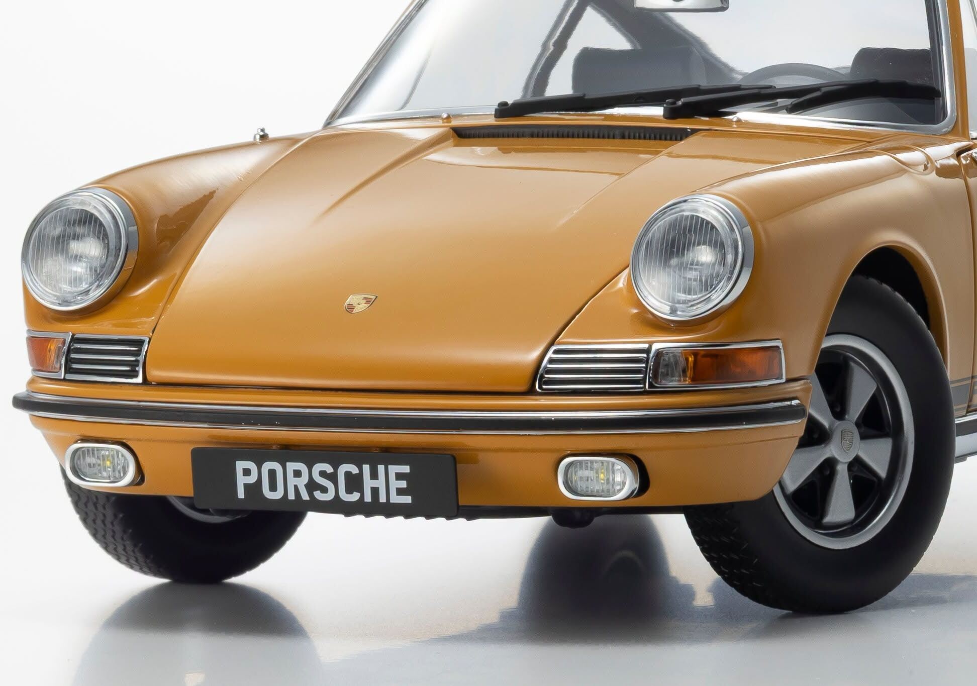 Porsche 911S Bahama Yellow 1:18 by Kyosho