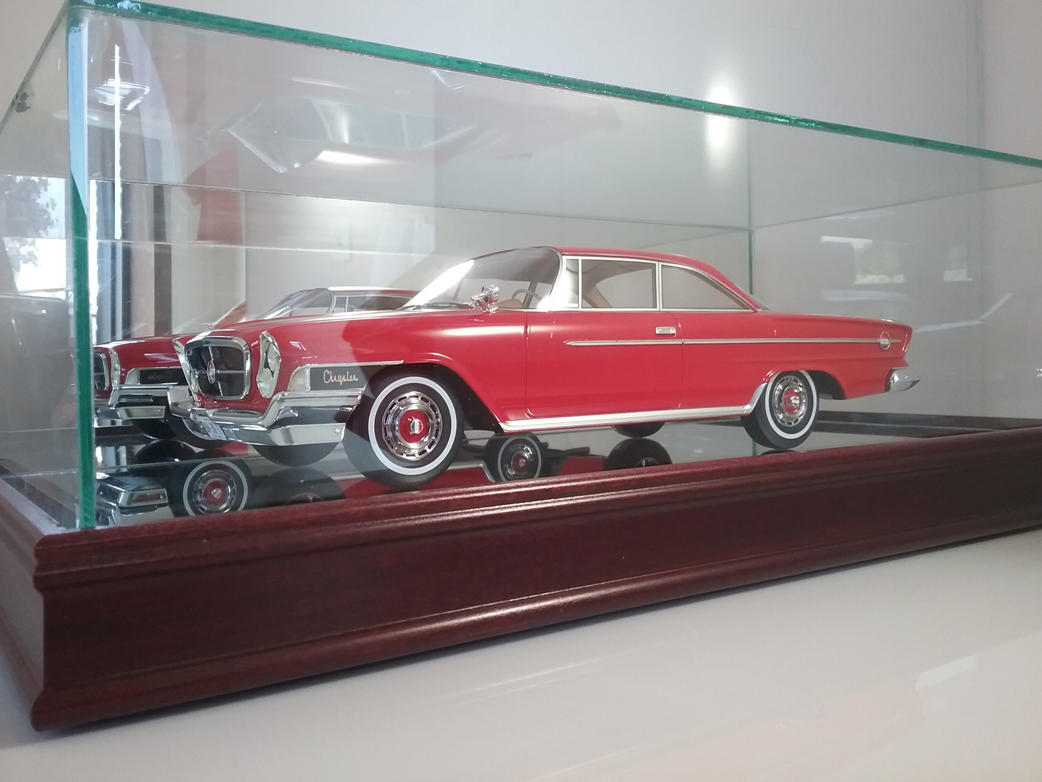 The 1:18 Scale Glass, Mirror, and Wood Display Case for Scale Models ...