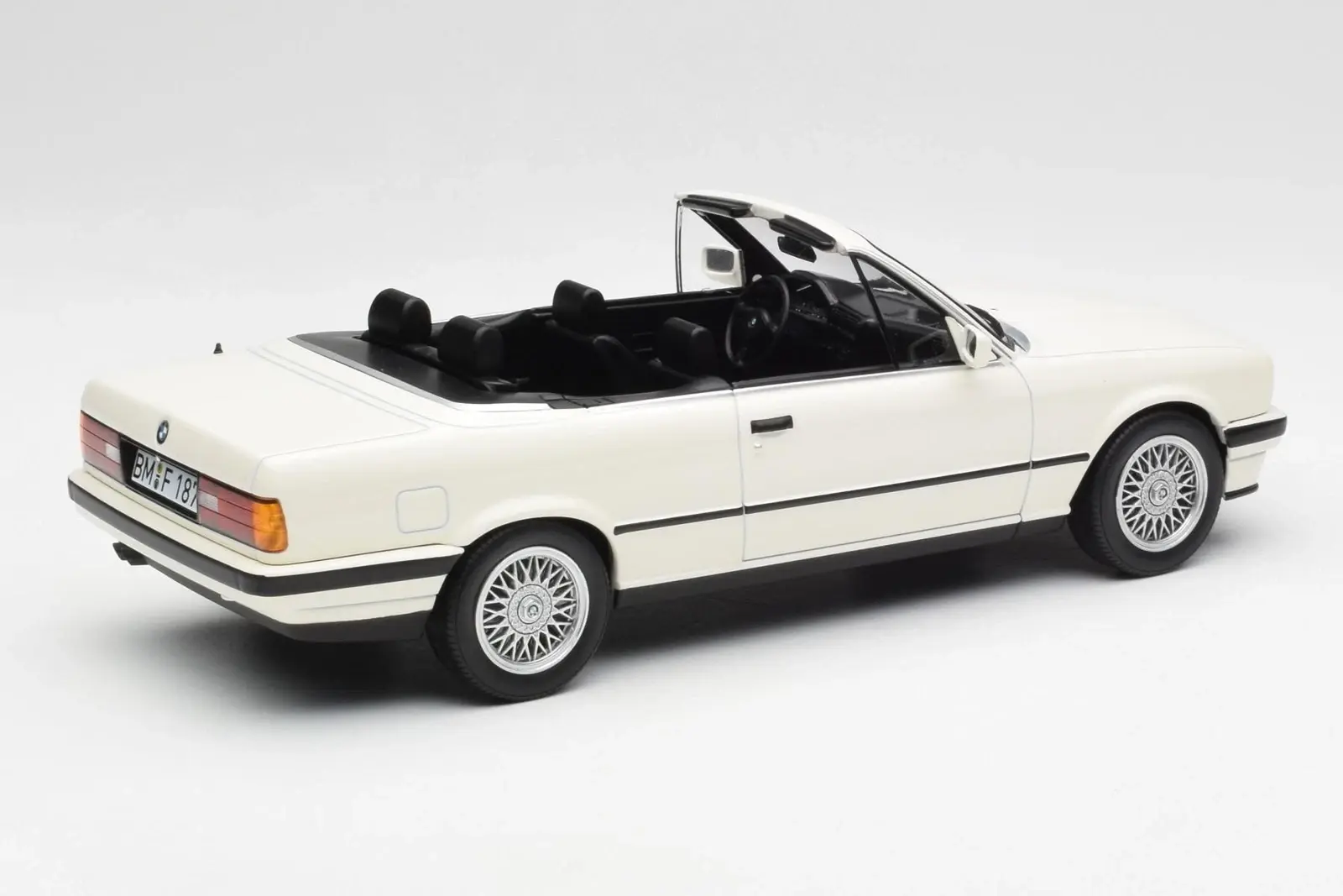 Norev BMW 325i Cabriolet 1991 - 1/18, Alpine White, Métal, Collection