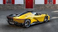 Ferrari SP3 Daytona 599+1 Closed Roof Giallo Modena and Carbon Fiber in 1:18 scale