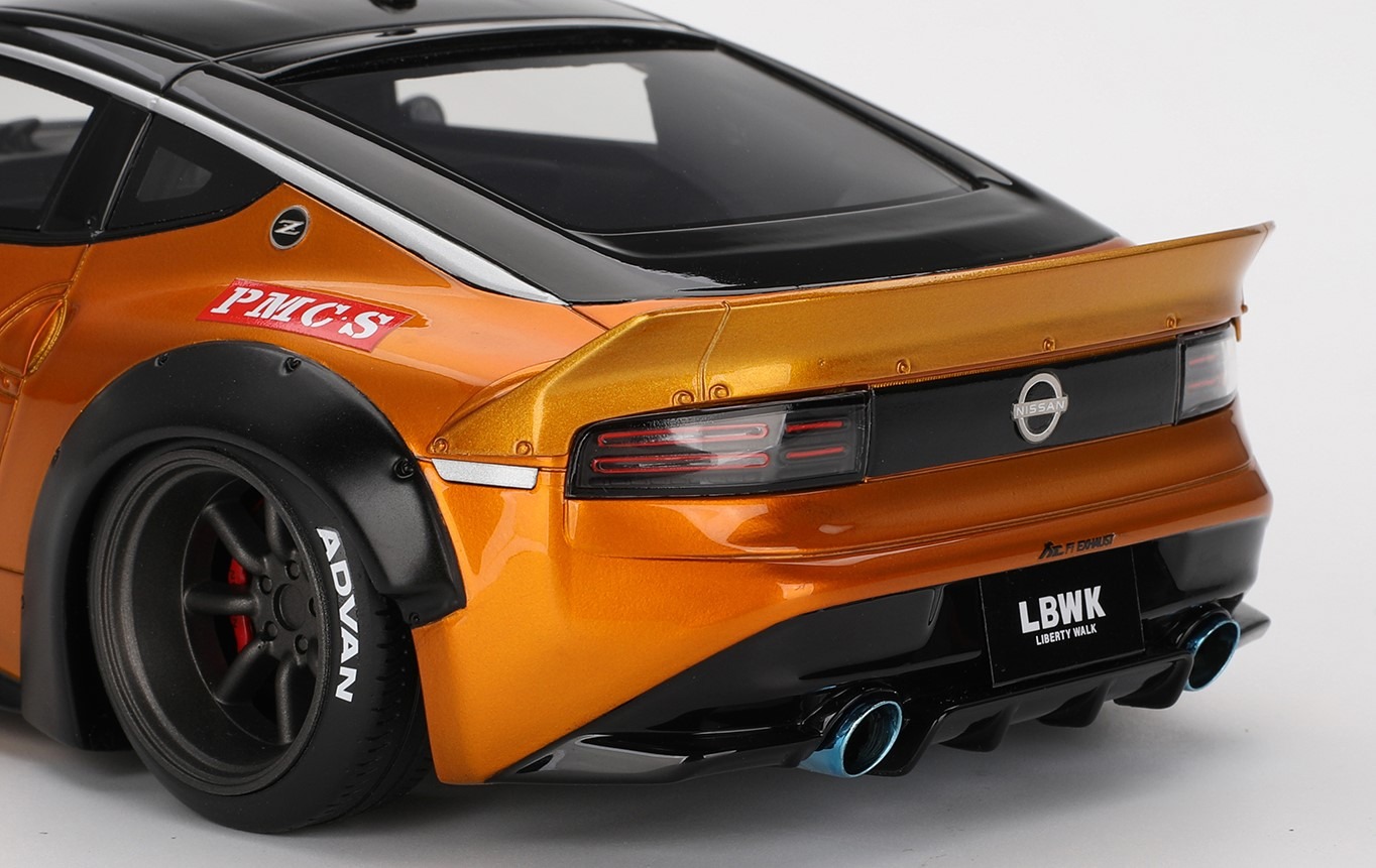 Nissan Z LB★NATION WORKS LB Gold in 1:18 scale by Topspeed