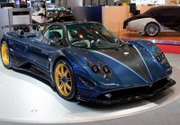 Pagani Zonda Tricolore Diecast Full Open in 1:18 scale w/ Special Pack