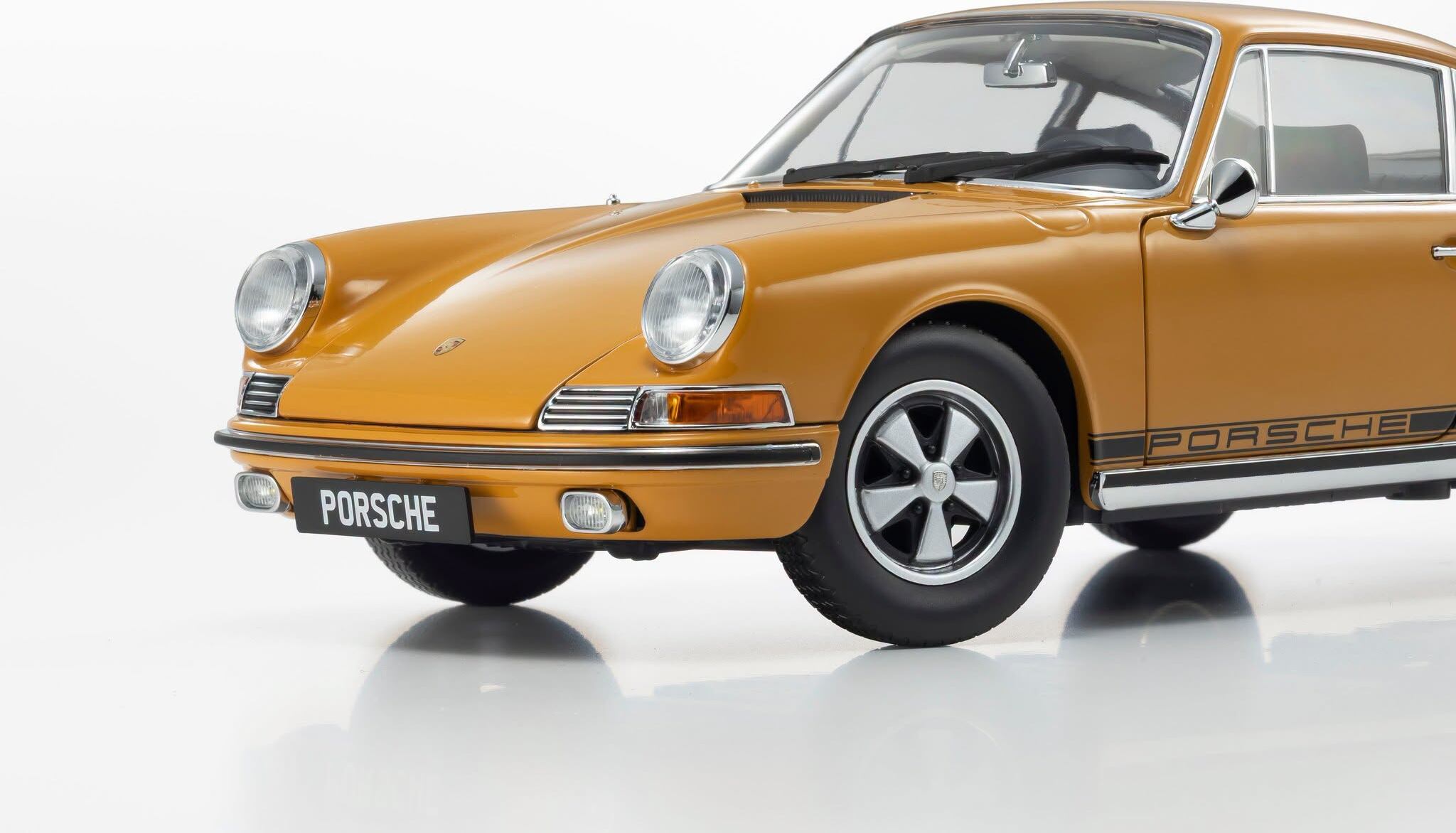 Porsche 911S Bahama Yellow 1:18 by Kyosho