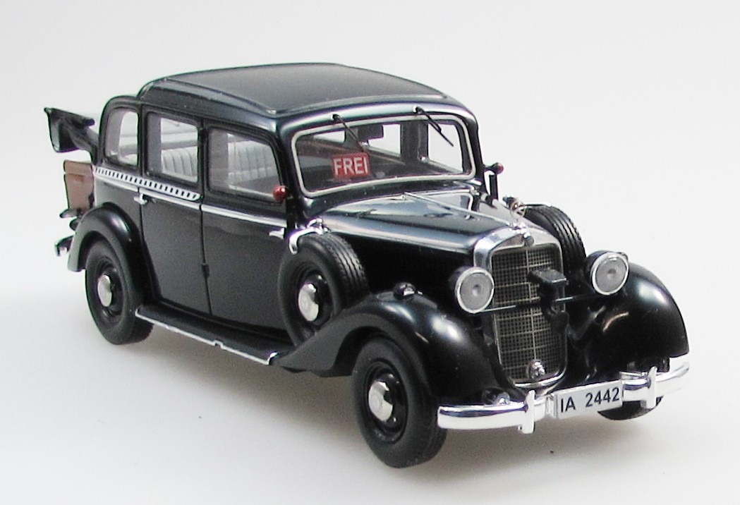 1936 Mercedes-Benz 260D W138 Pullman Landaulet Berlin Taxi top closed ...