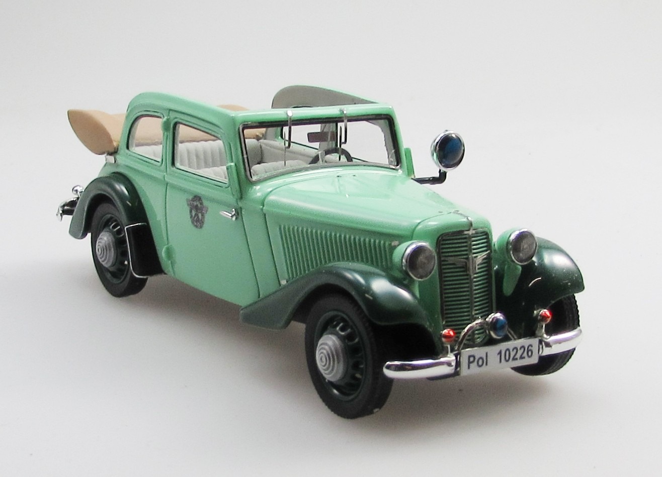 Miniature Esval 1/43 - Adler Trumpf Junior Cabrio-limousine 2 Portes (prévente)
