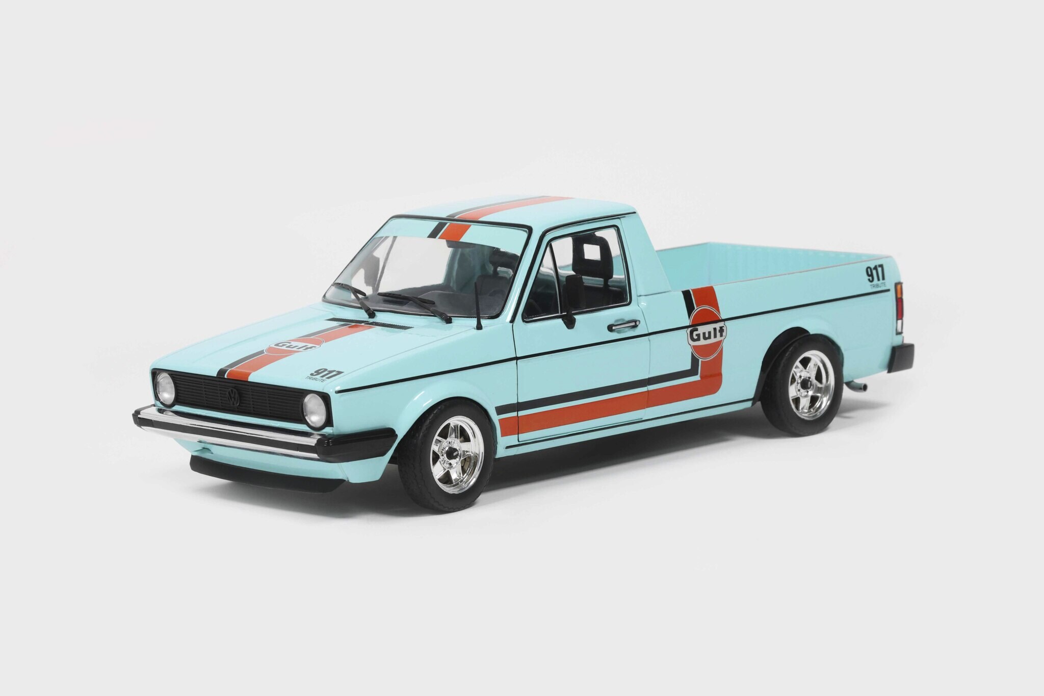 1982 Volkswagen Caddy MKI Oil Service Blue 1:18 by Solido