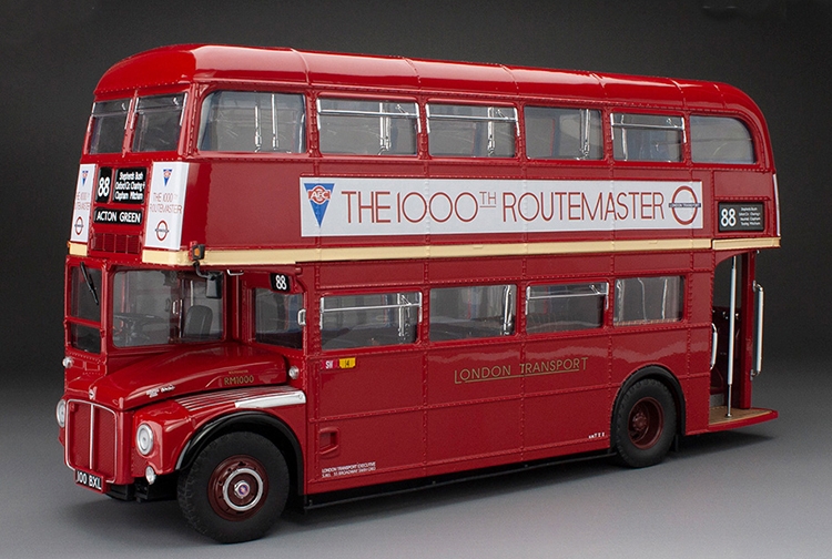 Routemaster Bus RM1000 100 BXL Red in 1:24 scale by Sun Star